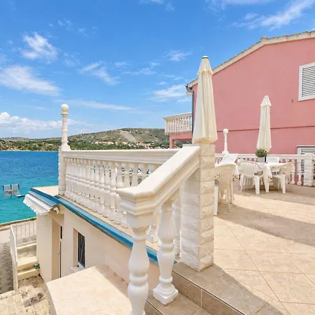 Seafront Apartamento