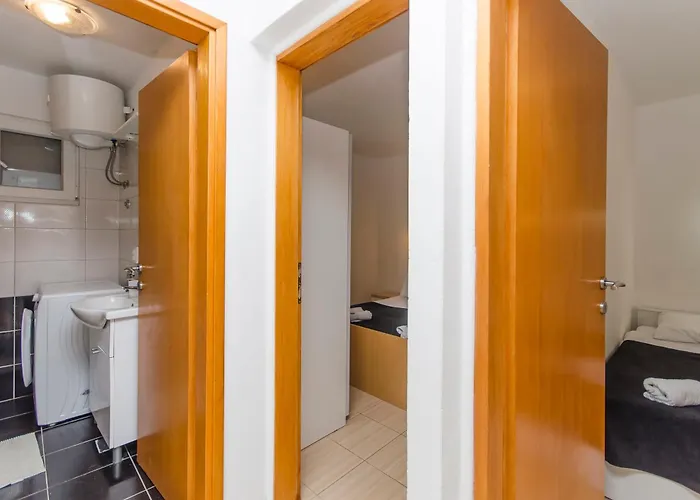 Apartman Seafront Grebastica